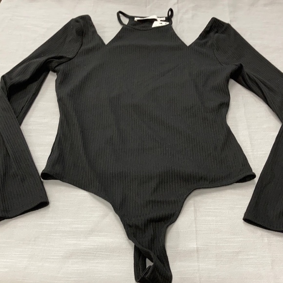 Astr Tops - Astr ribbed long sleeve bodysuit keyhole sleeve black large